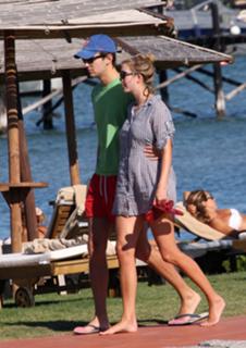 Ivanka Trump feet photo thumbnail