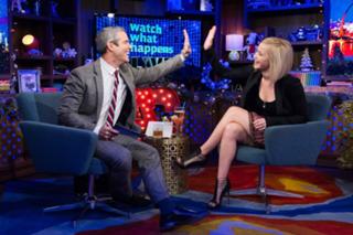 Jennifer Lawrence feet photo thumbnail