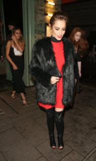 Perrie Edwards feet photo thumbnail