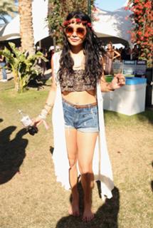 Vanessa Hudgens feet photo thumbnail