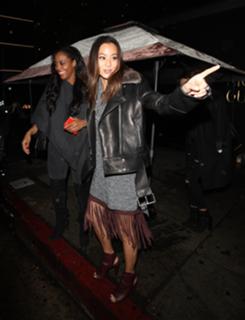 Jamie Chung feet photo thumbnail