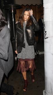 Jamie Chung feet photo thumbnail