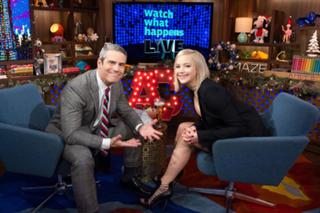 Jennifer Lawrence feet photo thumbnail