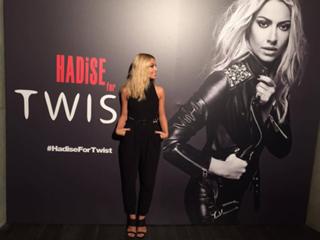 Hadise feet photo thumbnail