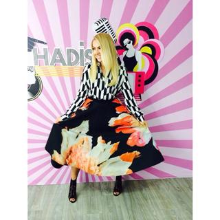 Hadise feet photo thumbnail