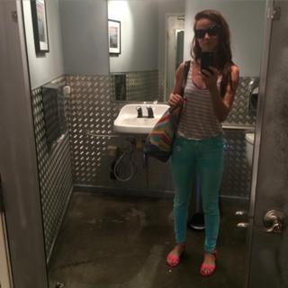 Juliette Lewis feet photo thumbnail