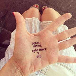 Juliette Lewis feet photo thumbnail