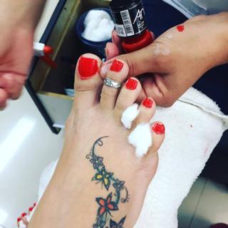 Karin Klemp feet photo thumbnail