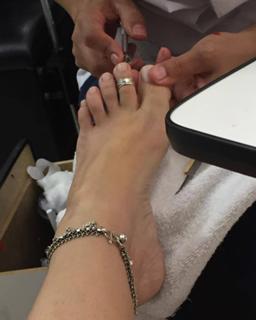 Karin Klemp feet photo thumbnail