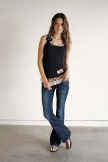 Alessandra Ambrosio feet photo thumbnail