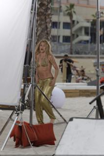 Shakira feet photo thumbnail