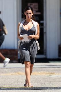 Jessica Lowndes feet photo thumbnail