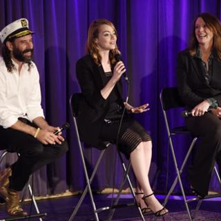 Emma Stone feet photo thumbnail