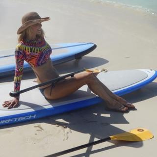 Christie Brinkley feet photo thumbnail