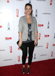 Maria Menounos feet photo thumbnail