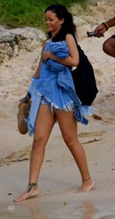 Rihanna feet photo thumbnail