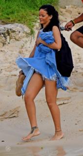 Rihanna feet photo thumbnail