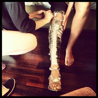Sonam Kapoor feet photo thumbnail