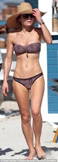 Bethenny Frankel feet photo thumbnail