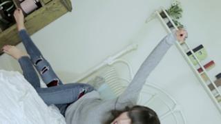 Brittani Taylor feet photo thumbnail