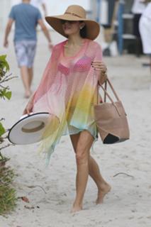 Bethenny Frankel feet photo thumbnail