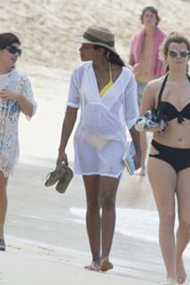 Naomie Harris feet photo thumbnail