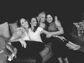 Kelsea Ballerini feet photo thumbnail