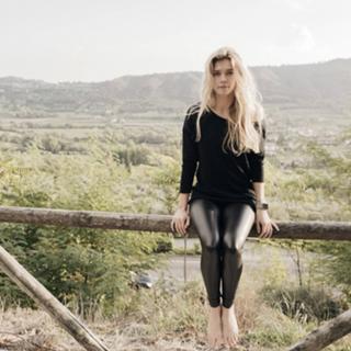 Vera Brezhneva feet photo thumbnail