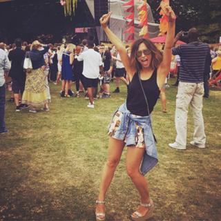 Myleene Klass feet photo thumbnail