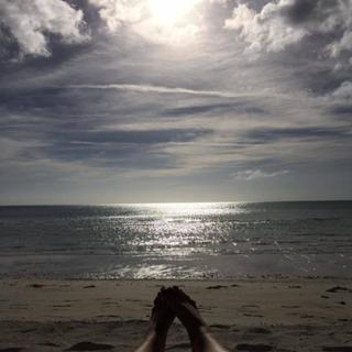 Cara Delevingne feet photo thumbnail