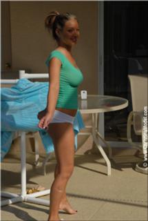 Christina Model feet photo thumbnail