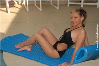 Christina Model feet photo thumbnail