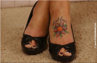 Christina Model feet photo thumbnail