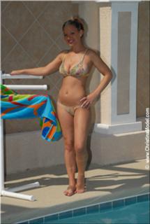 Christina Model feet photo thumbnail
