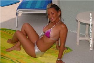 Christina Model feet photo thumbnail