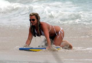 Britney Spears feet photo thumbnail