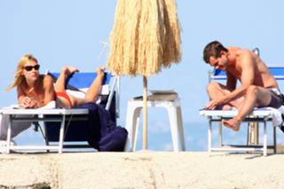 Claire Danes feet photo thumbnail