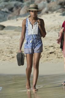 Naomie Harris feet photo thumbnail