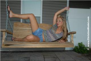 Christina Model feet photo thumbnail
