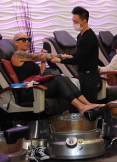 Amber Rose feet photo thumbnail