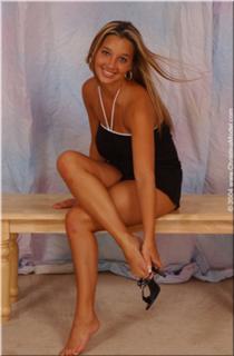 Christina Model feet photo thumbnail