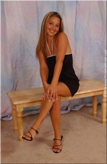 Christina Model feet photo thumbnail