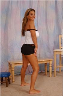Christina Model feet photo thumbnail