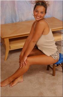 Christina Model feet photo thumbnail