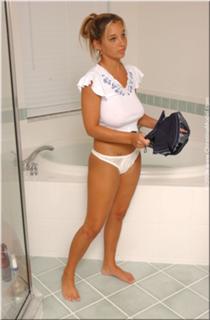 Christina Model feet photo thumbnail
