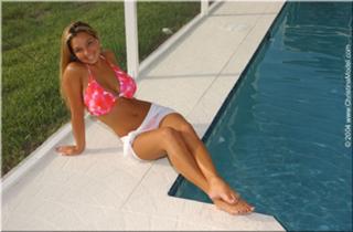 Christina Model feet photo thumbnail
