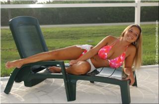 Christina Model feet photo thumbnail