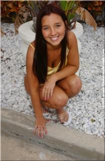 Christina Model feet photo thumbnail