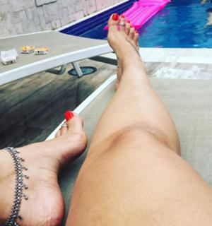 Karin Klemp feet photo thumbnail