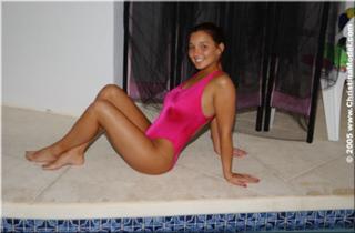 Christina Model feet photo thumbnail